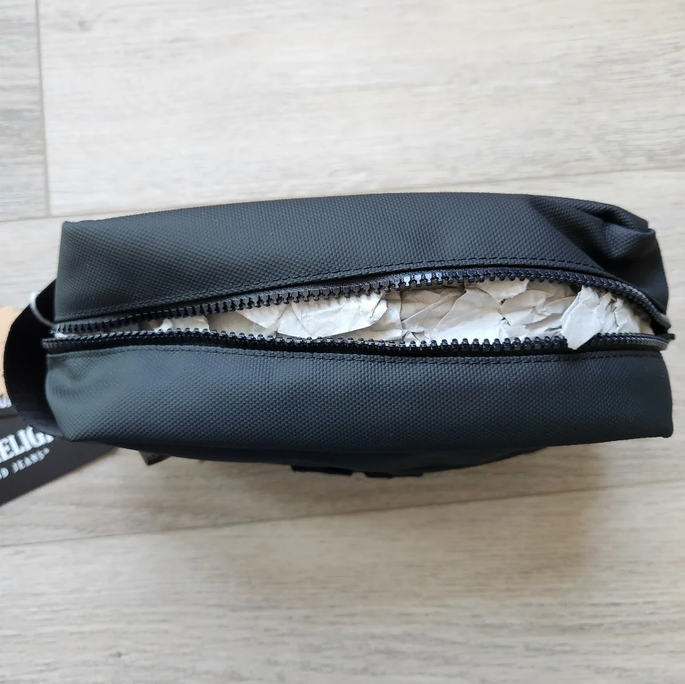 True Religion Rain Black Toiletry Bag Mens One Size Nwt
